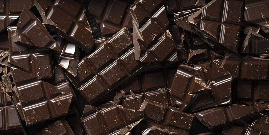 trozos de tableta de chocolate